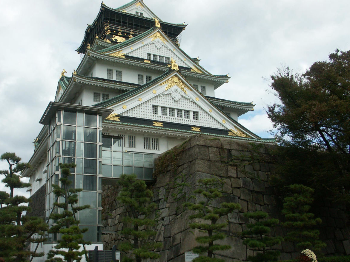 Главная башня крепости Осаки