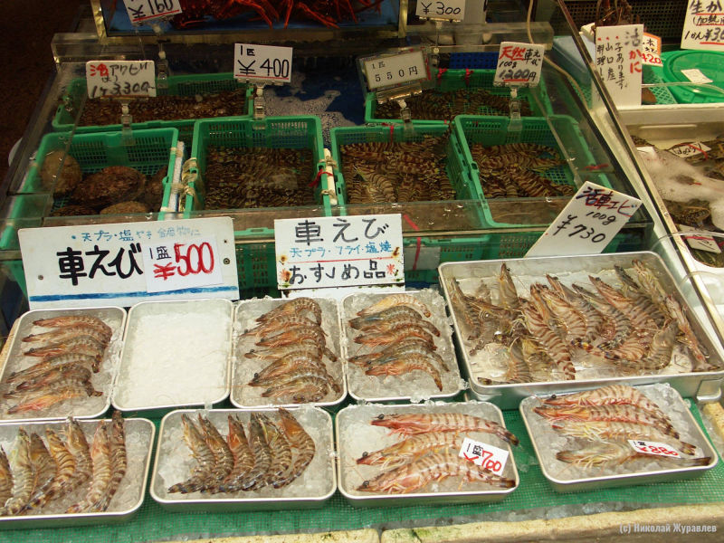 Креветки на рыбном рынке в Осаке